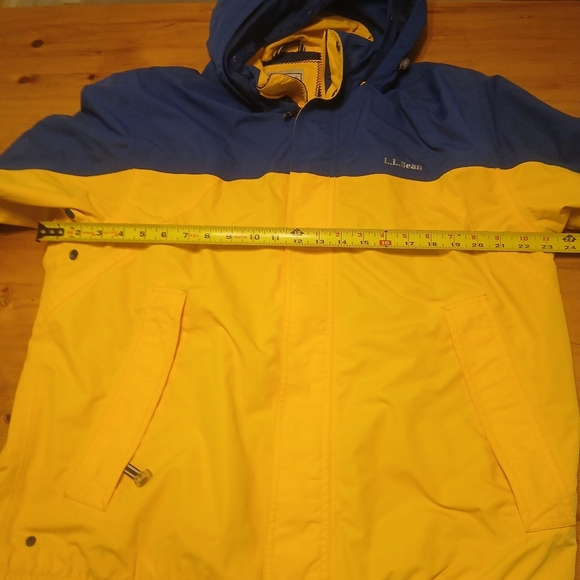 L.L. Bean Blue and Yellow Raincoat with Two-Tone Design - Picture 8 of 8